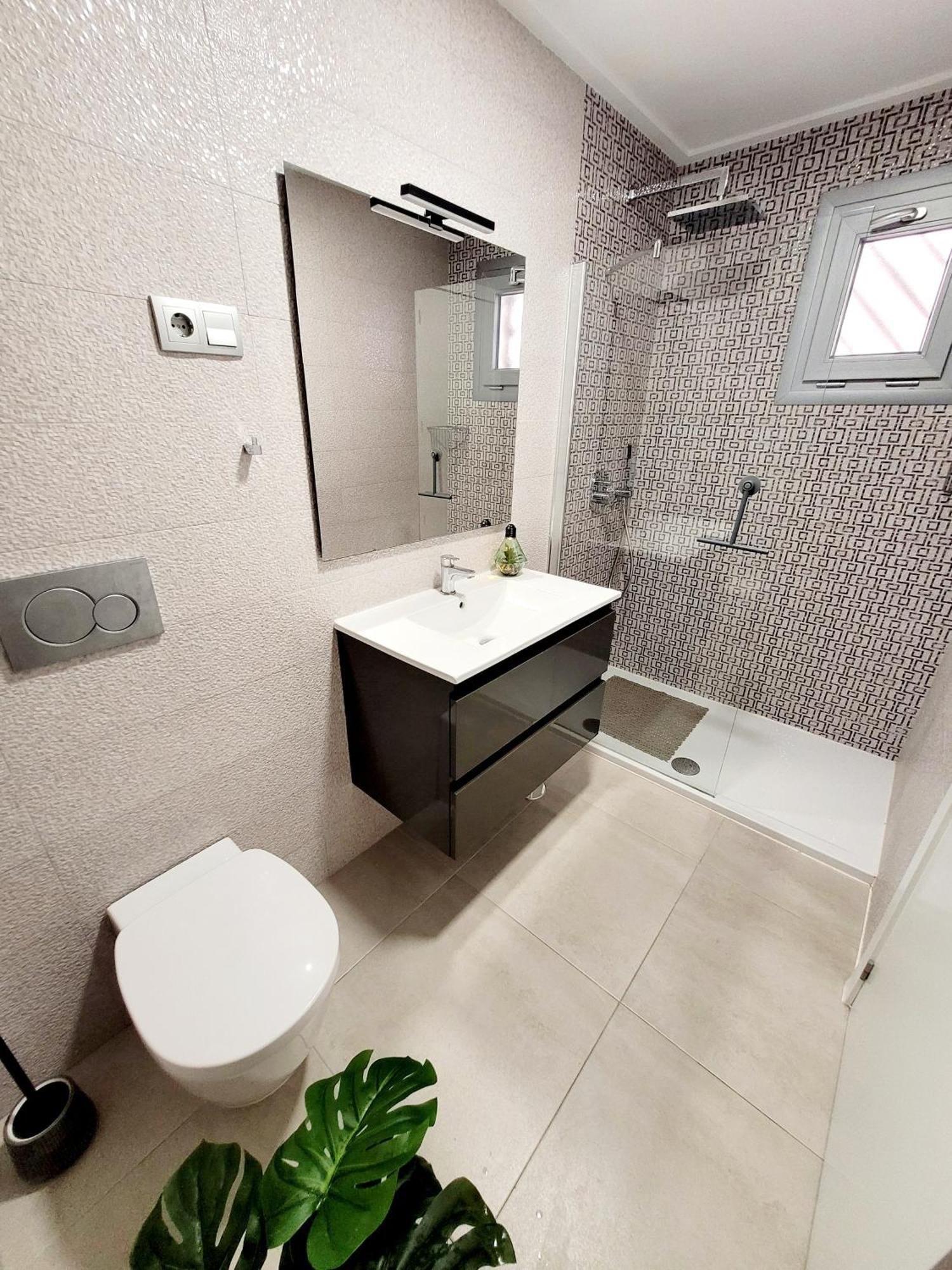 Appartamento Pmt01 - Modern, Luxury With Heated Pool Torrevieja Esterno foto