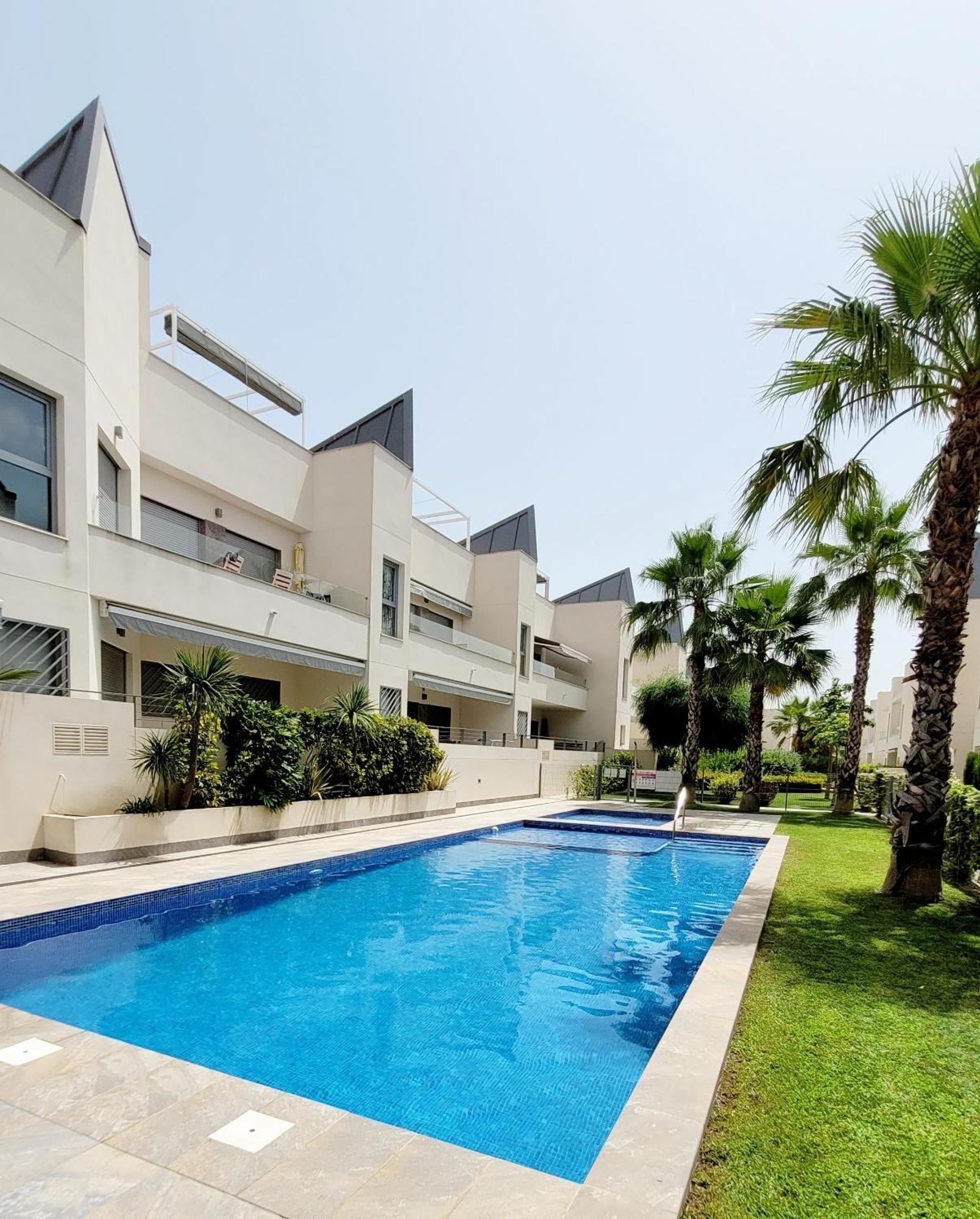 Appartamento Pmt01 - Modern, Luxury With Heated Pool Torrevieja Esterno foto